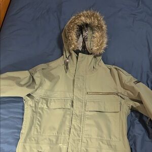 Ride Snowboards Capp3l Strata HD II Jacket - Olive Green with Removable Fur Hood
